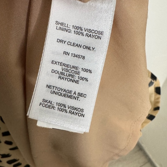 Vineyard Vines Tan and Black Long Sleeve Dress - Picture 7 of 14